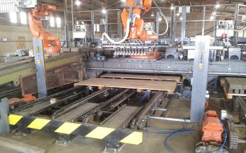 Pallet conveyors